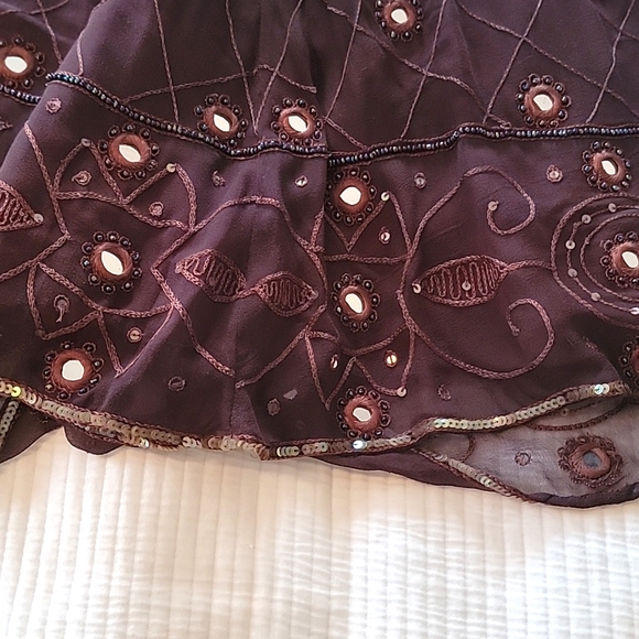Brown skirt with sequins, beeds, and miroirs - Picture 7 of 7